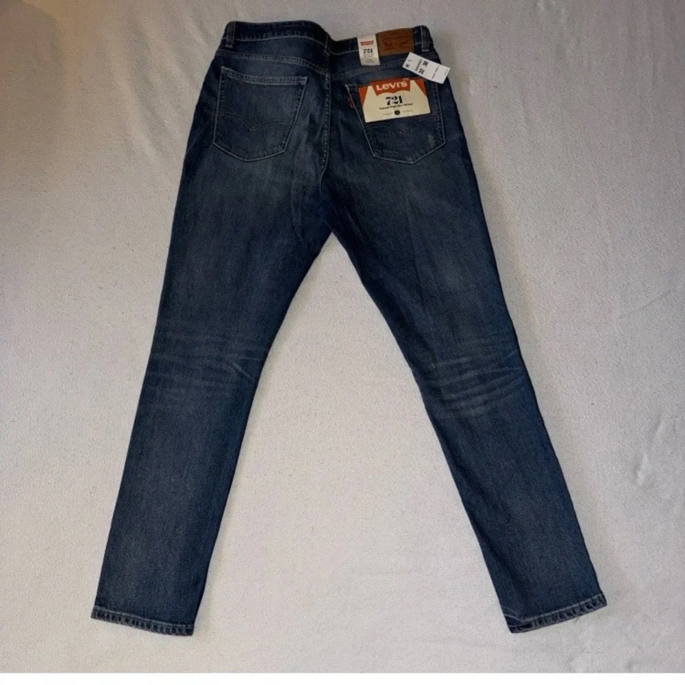 Levi's vintage high rise skinny NWT - Picture 3 of 9